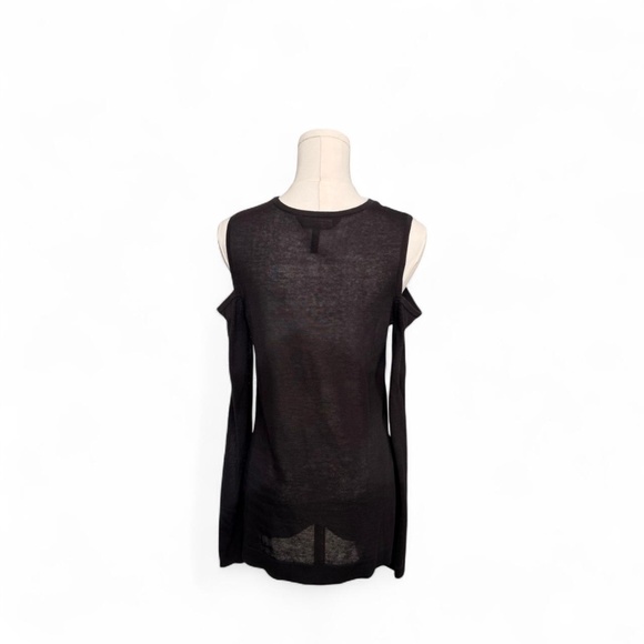 BCBGMaxAzria | Anita Cut out Shoulder Top - XS - Picture 3 of 5